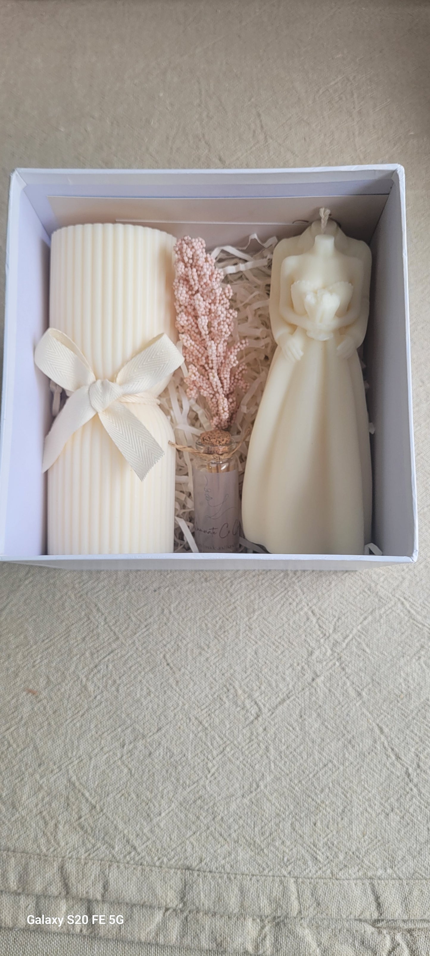 Loving couple candle