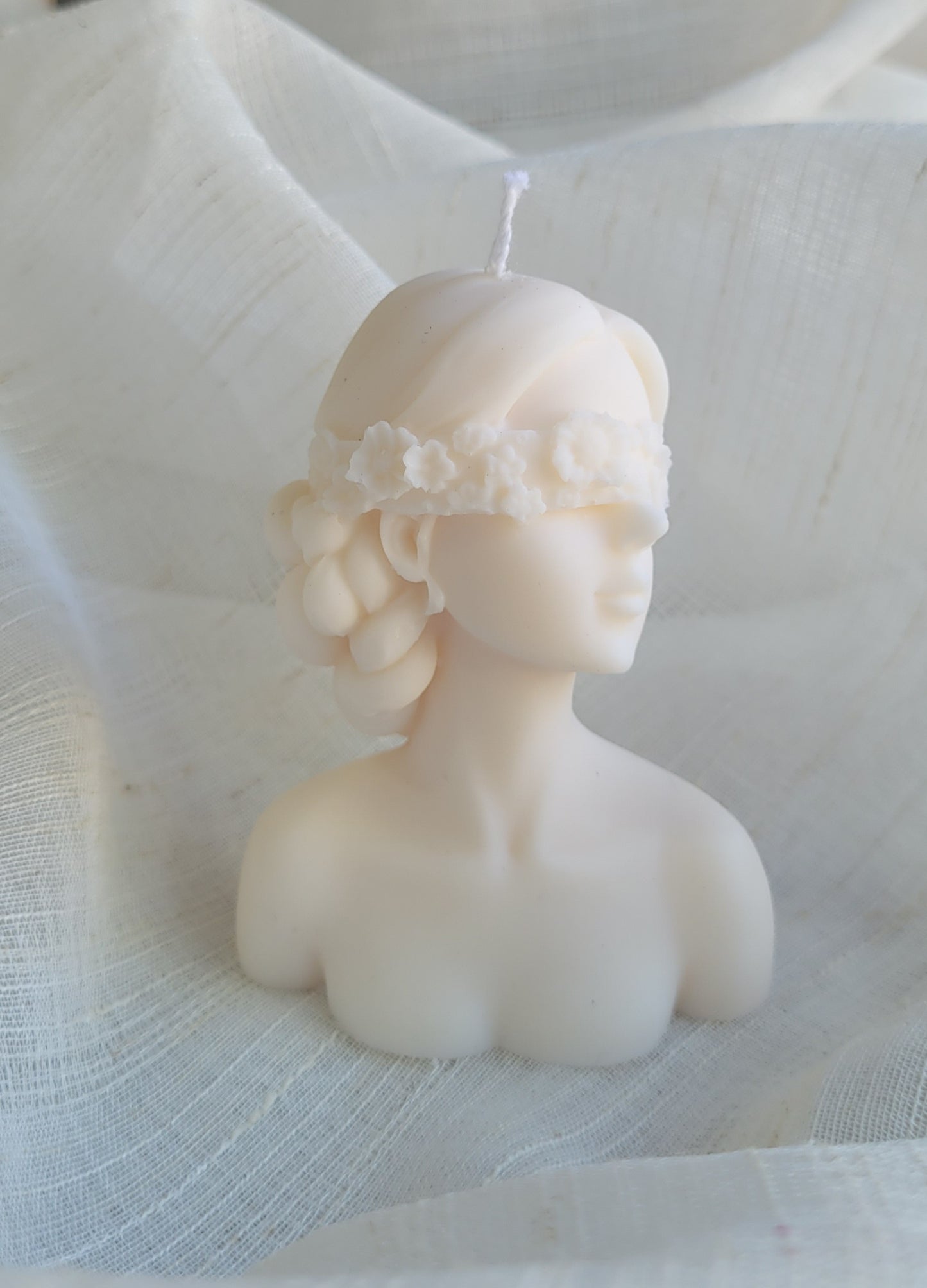 Blindfolded Bella