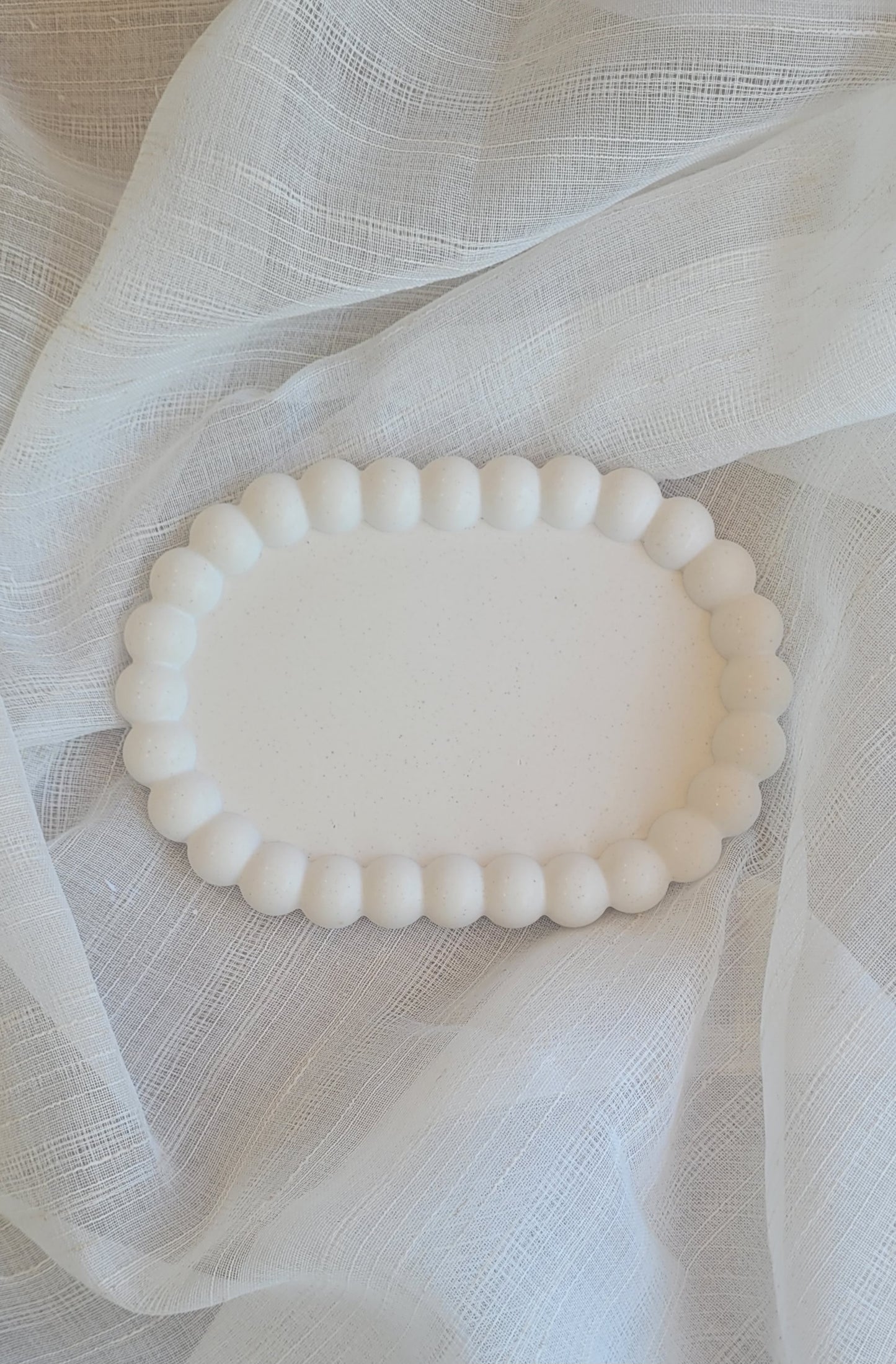 Oval bubble plate