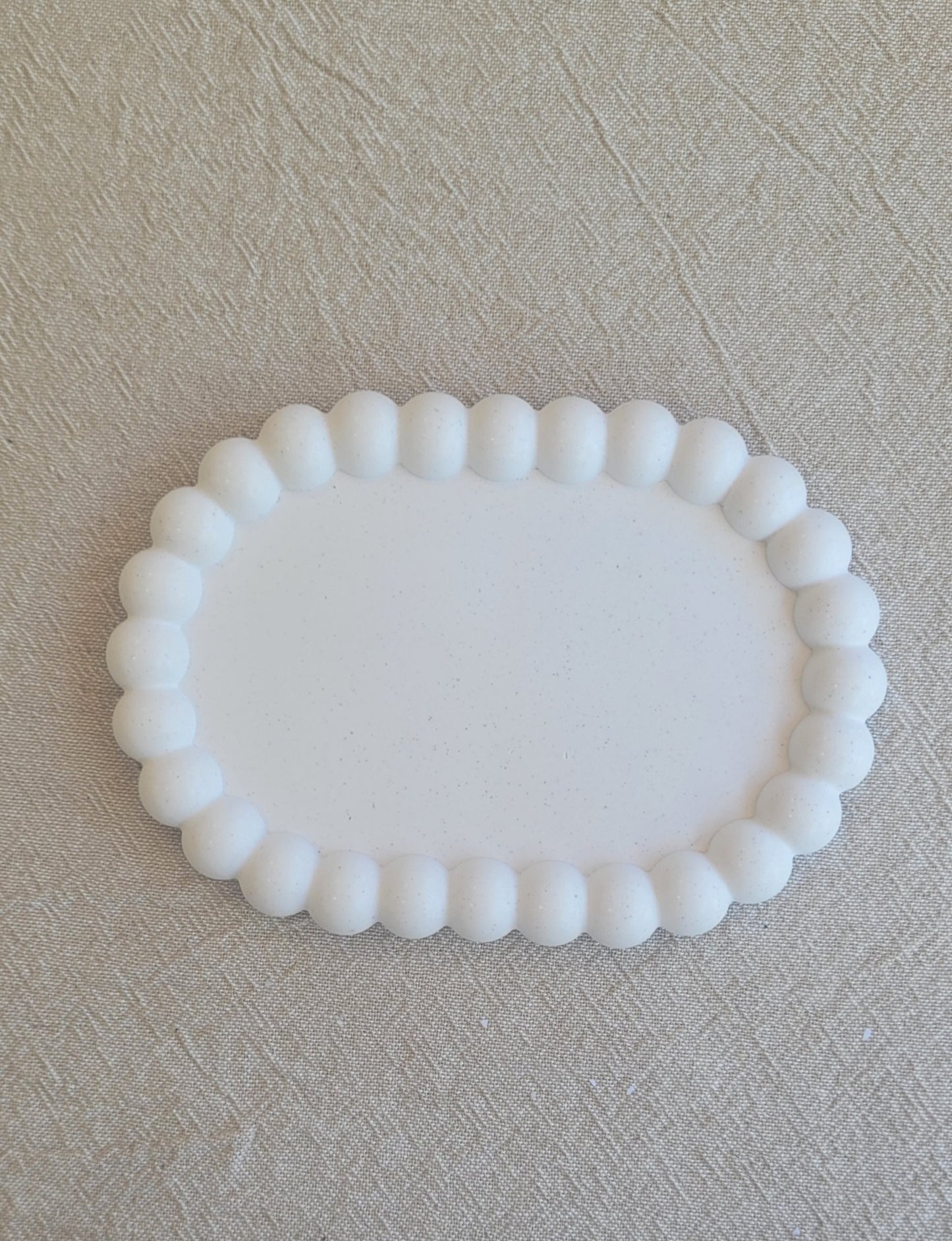 Oval bubble plate