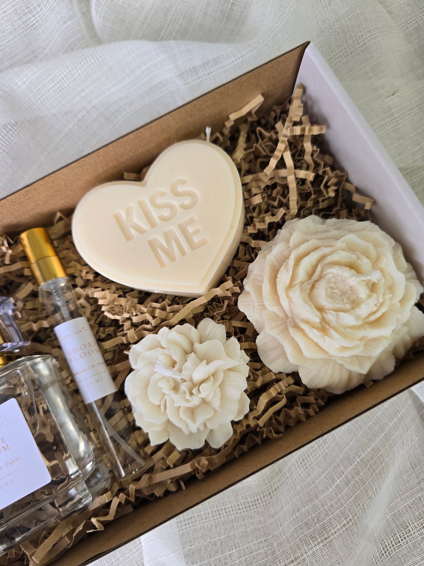 Luxe Bloom Gift Box - Kiss Me