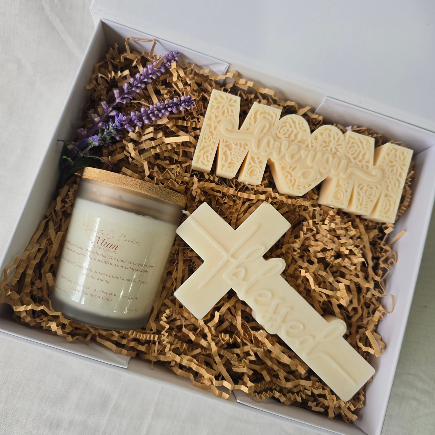 Love You Mum Floral Heart Candle